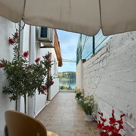 Lazaris Kwstas Himarë