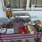 Apartment Lazaris Kwstas *