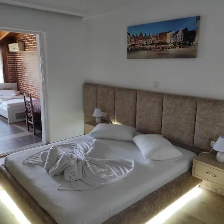 Lazaris Kwstas * Himarë