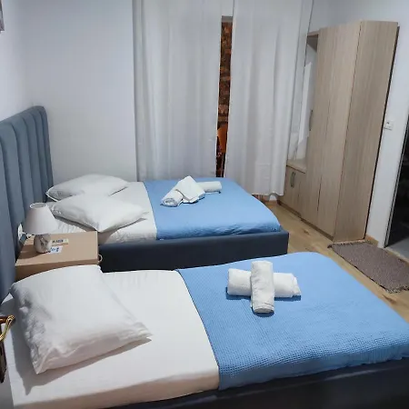 Lazaris Kwstas Apartment *