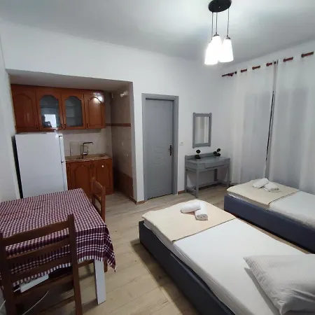 Lazaris Kwstas Apartamento Himarë
