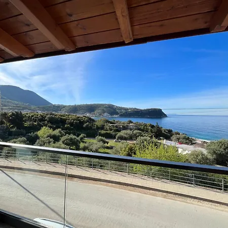 Lazaris Kwstas Apartment Himare