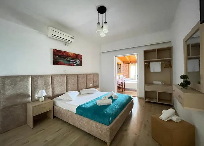 Lazaris Kwstas Himare